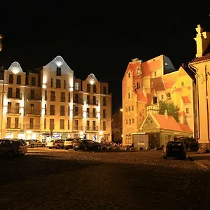 https://srodka.poznan-hotels.com